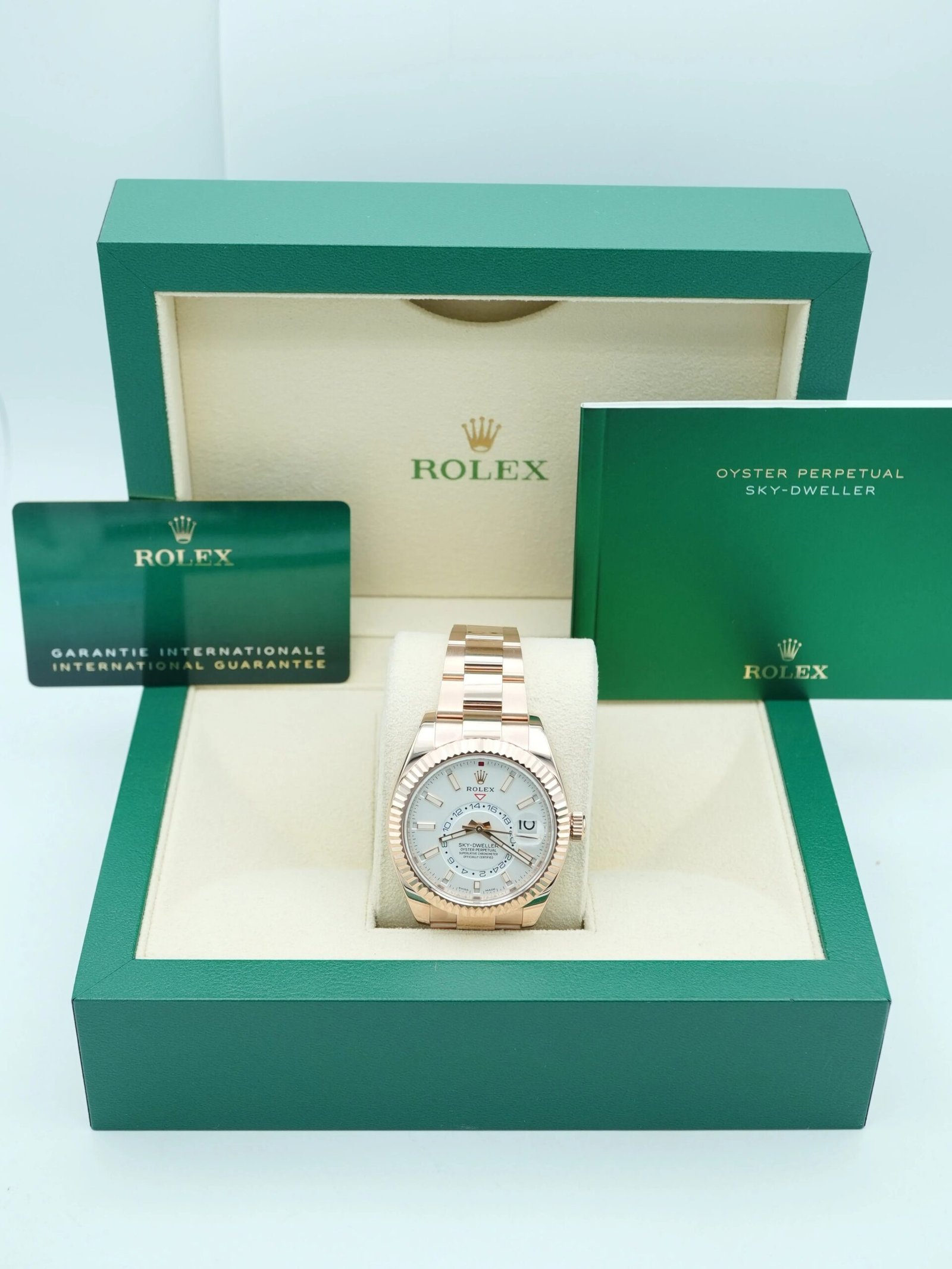 Rolex Sky-Dweller 42 mm / Rose Gold White Dial - Image 4