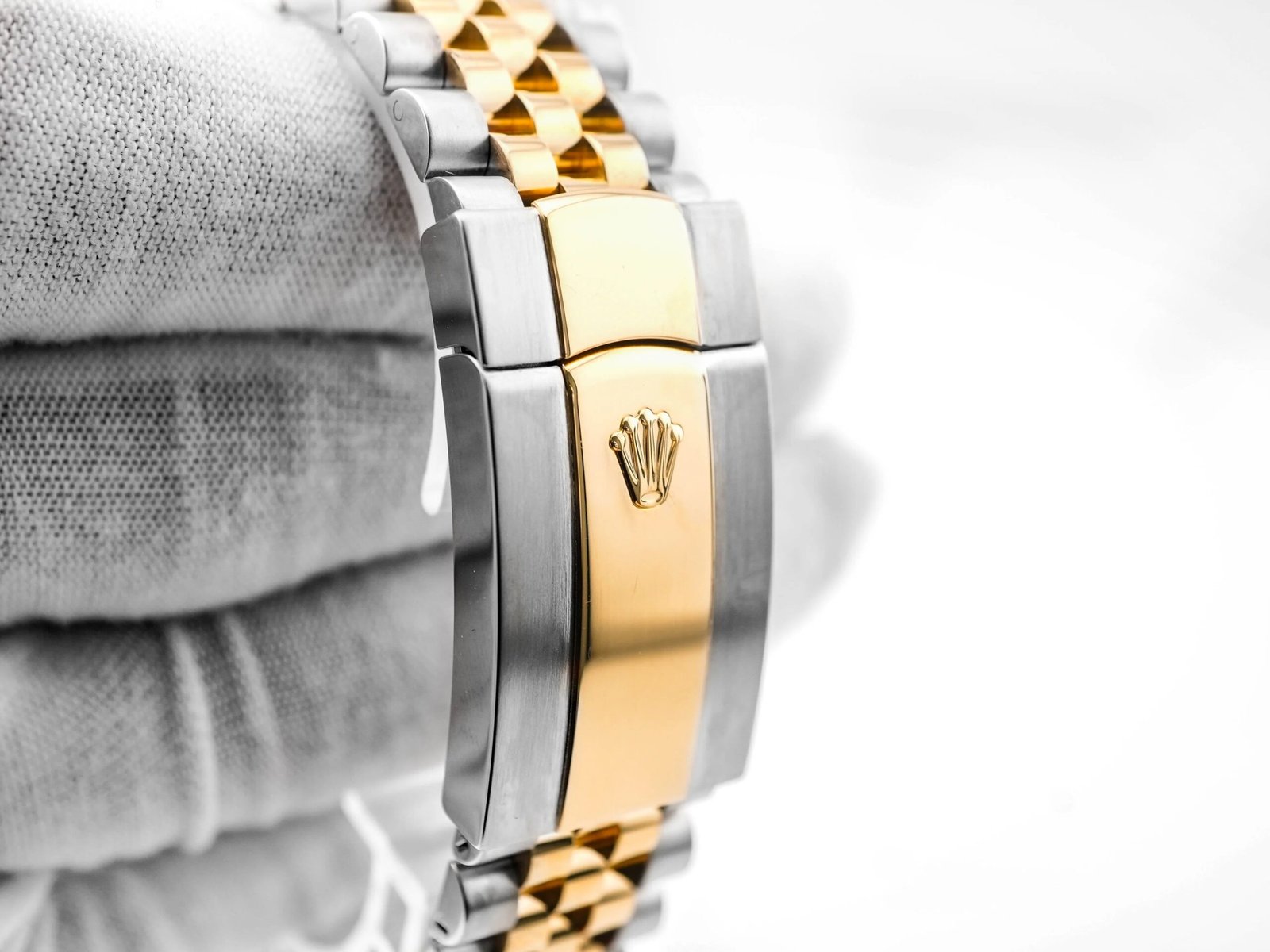 Rolex Sky-Dweller 42 mm / Black – Jubilee - Image 3