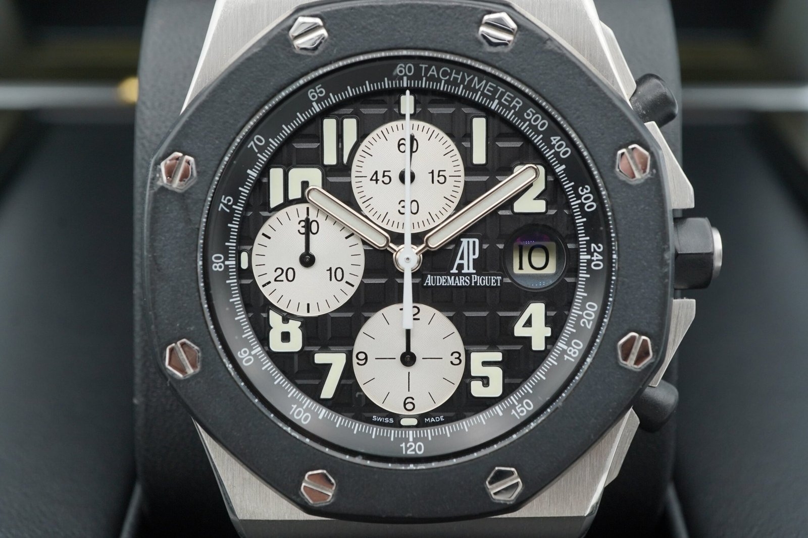 Audemars Piguet Royal Oak Offshore 42 mm / Black Dial - Image 3