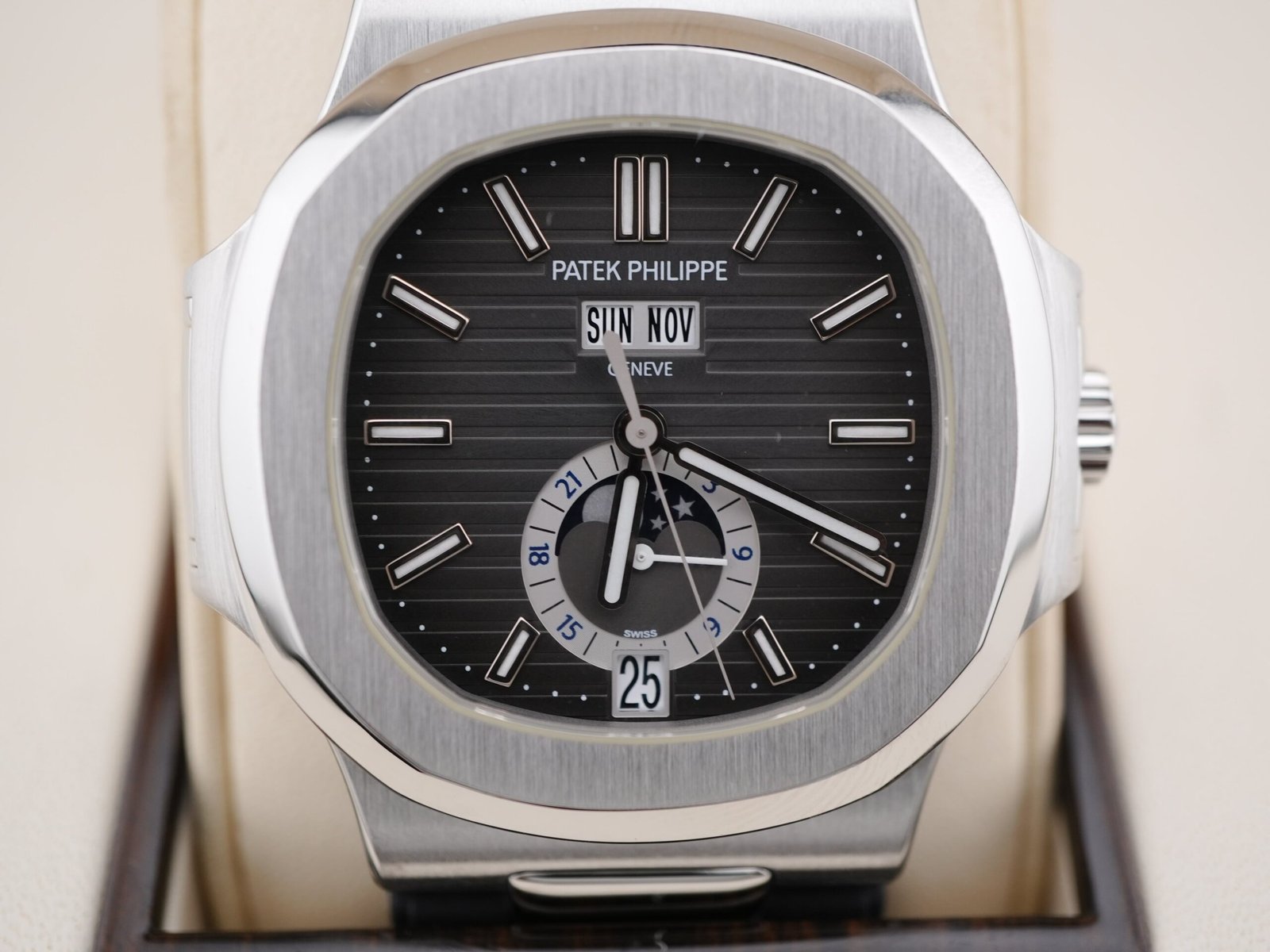 Patek Philippe 40,5 mm Nautilus / Noir - Image 3