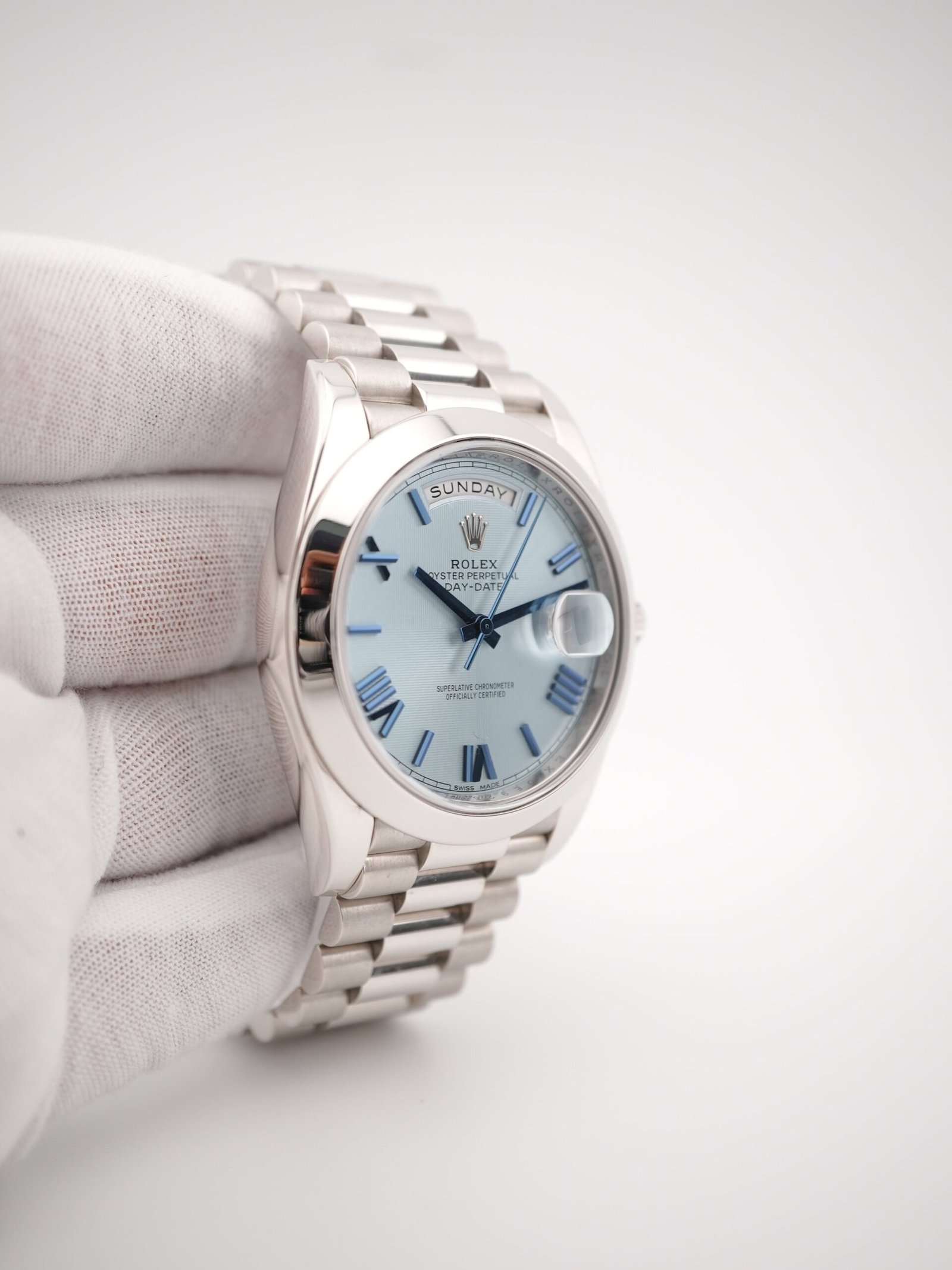 Rolex Day-Date 40 mm / Ice Blue – President - Image 4
