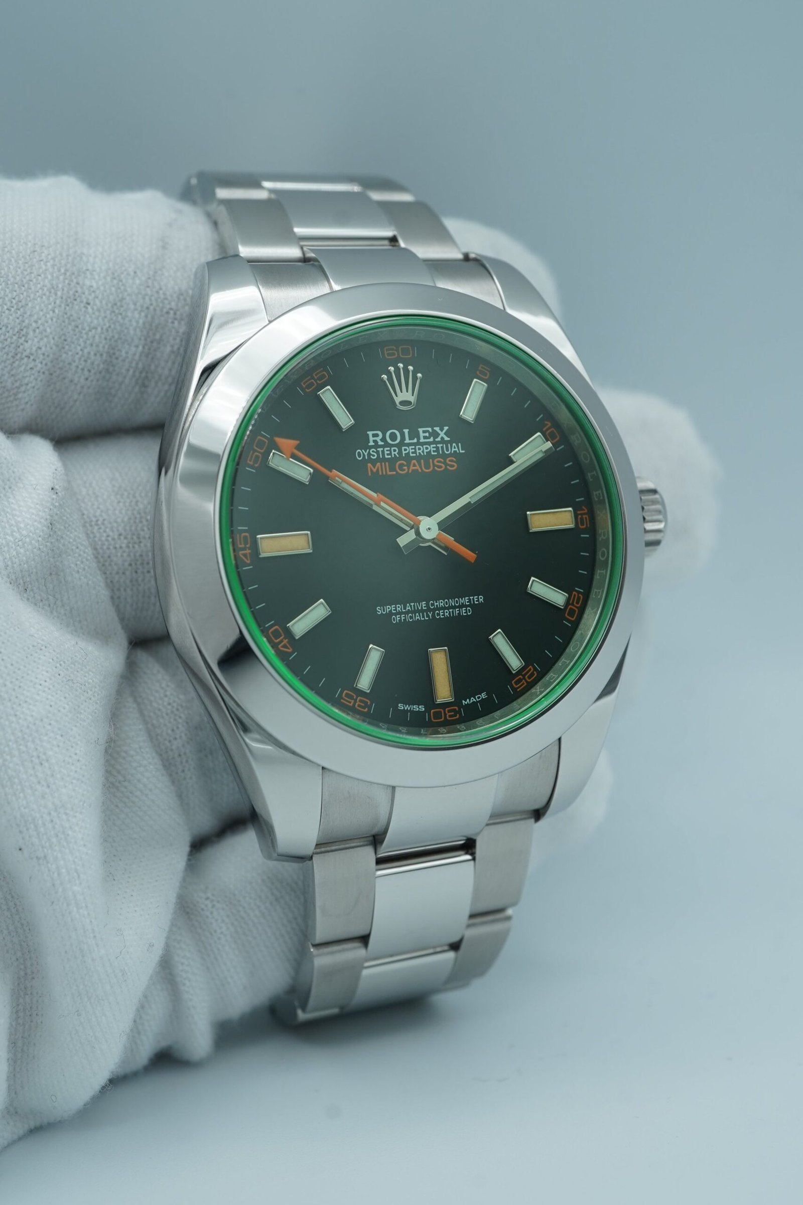 Rolex Milgauss 40 mm / Black – Oyster - Image 4